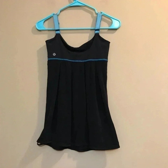 Lululemon Rhythmic Tank Black Ocean Blue sz 6 Top Workout Yoga Built In Bra - Picture 5 of 10